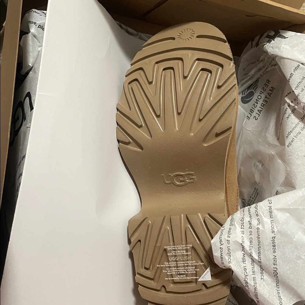 UGG CLASSIC ULTRA MINI NEW HEIGHTS Size 9 - Picture 5 of 7